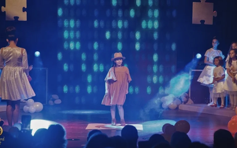 Zana Tahiri fituese e  festivalit për fëmijë Diamond-Fest