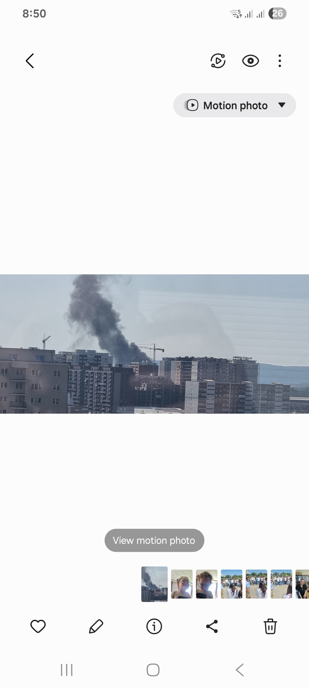 Zjarr në Ferizaj  Dëmtohen tri vetura  arrestohet 38 vjeçari