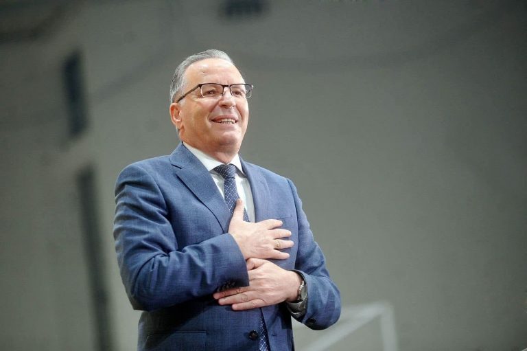 Elmi Reçica: Heqja e masave nga BE-ja, meritë e diplomacisë së Bedri Hamzës