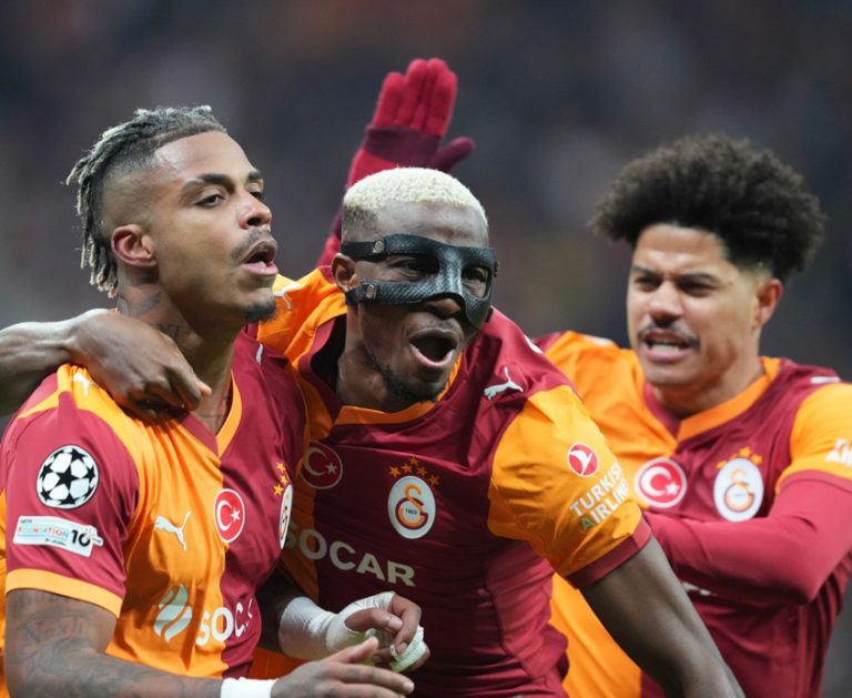 (VIDEO) “Kallet” stadiumi, Galatasaray shënon ndaj Liverpoolit