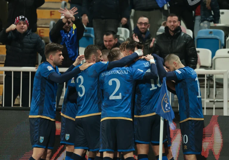 Gati dy javë deri te ndeshja historike me Sllovakinë, si qëndrojnë lojtarët e Kosovës