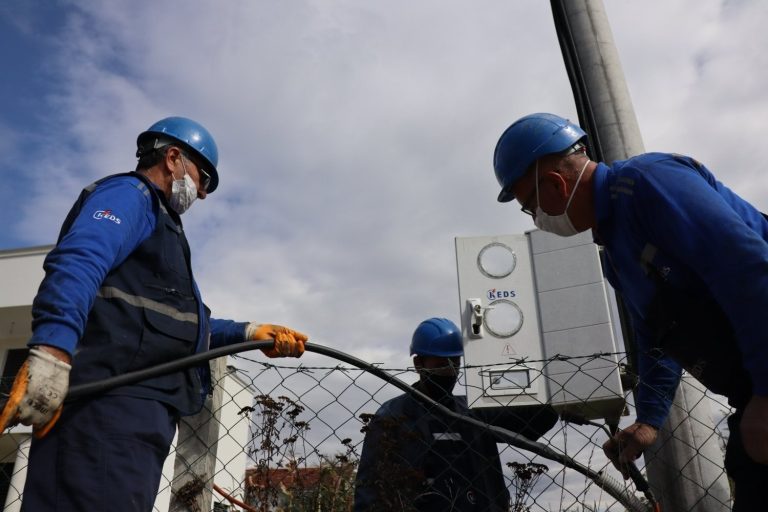 E shtuna me reduktime të rrymës, ja se cilat lagje do të mbesin në terr